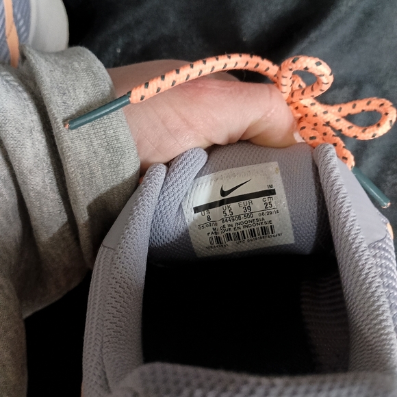 Nike Women's Gray and Orange Sneakers - Picture 8 of 11